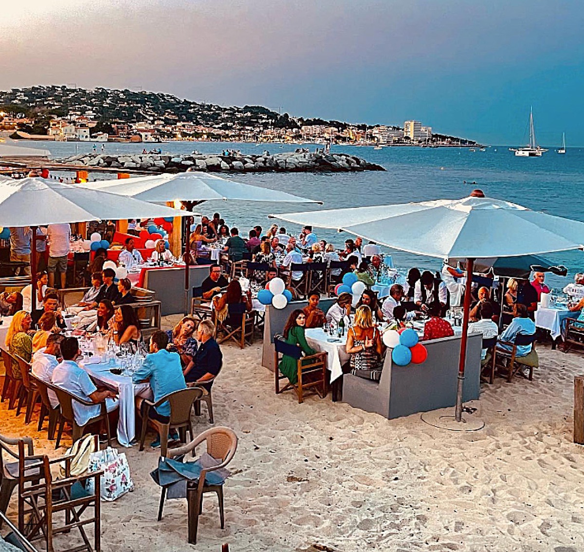 Maxim' Plage, restaurant de plage à Sainte-Maxime